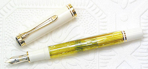 The Pelikan M400 Honey fountain pen